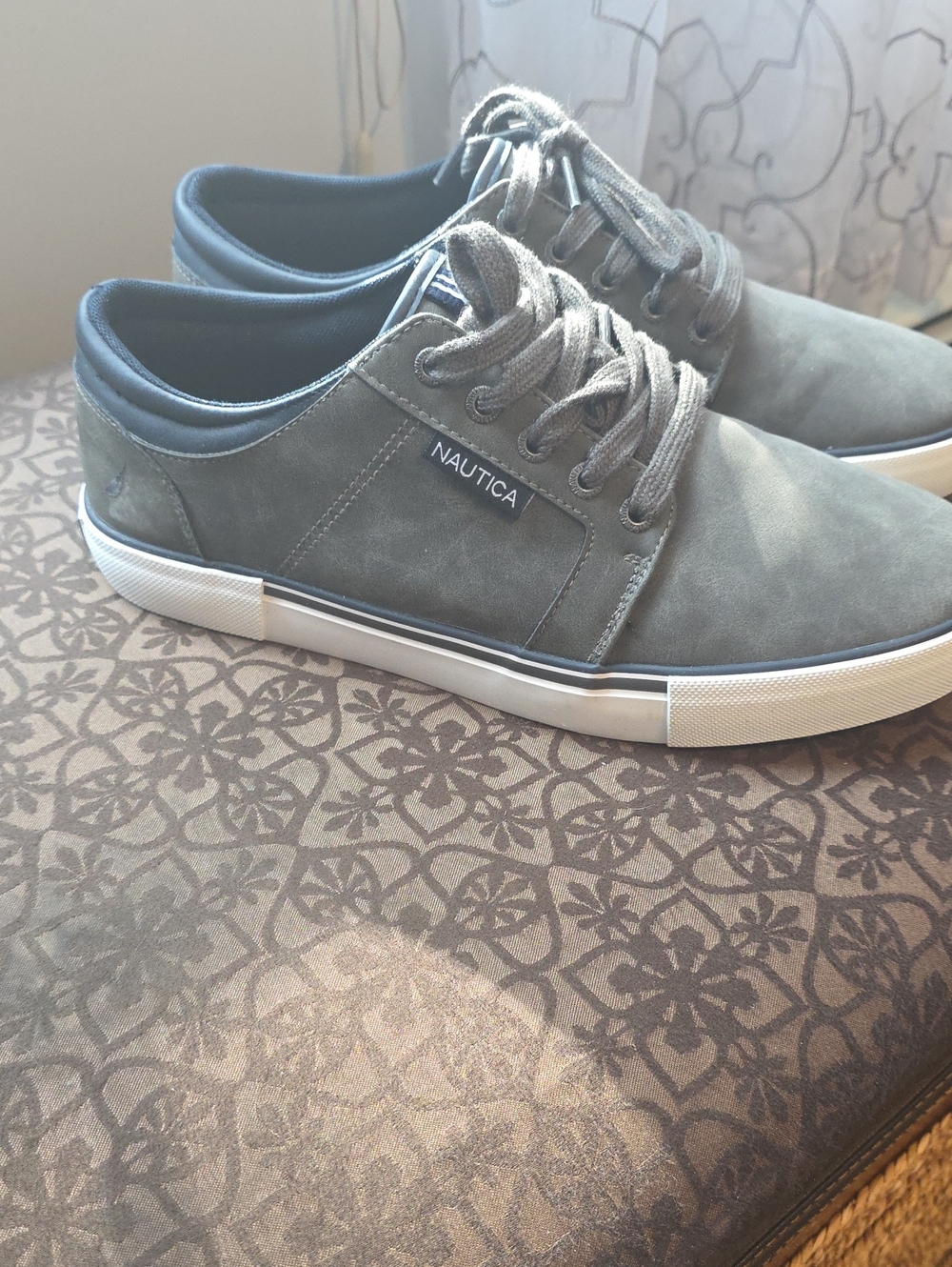 Nautica Men’s Gray Low-Top Boat Sneakers